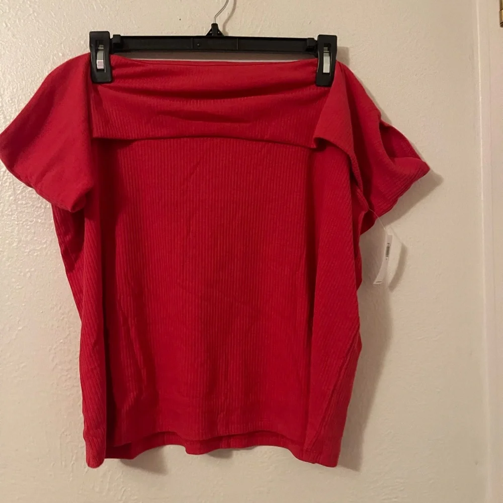 Old Navy Red Off the shoulder top, 3x and 2x - Picture 1 of 5
